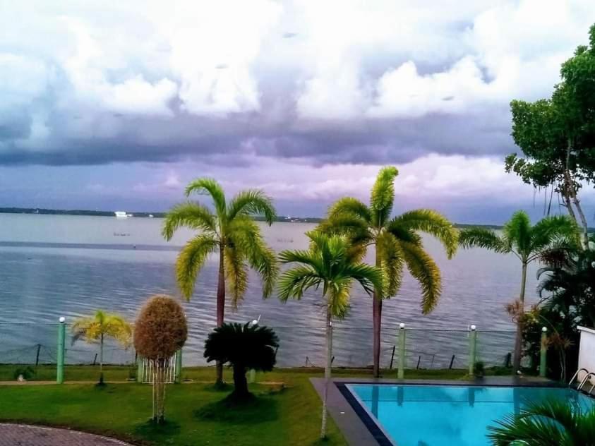 Rainbow Lagoon Resort Negombo Buitenkant foto